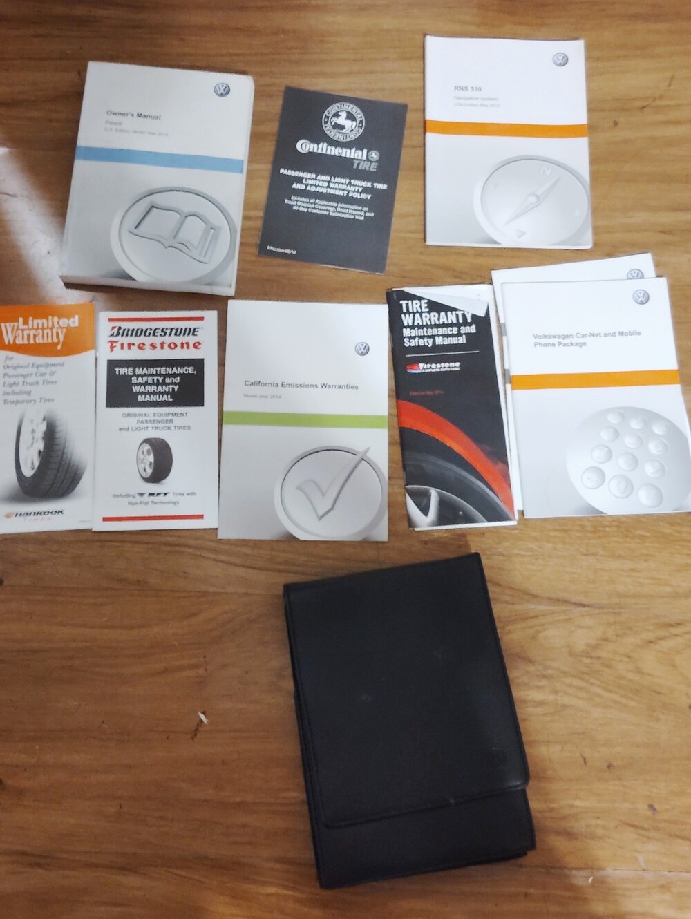 2014 Volkswagen Passat Owners Manual Set With Leather Case OEM